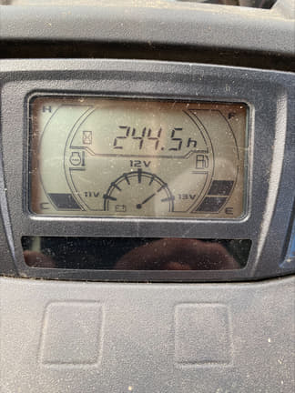 Image of Kubota ZD1211 equipment image 4