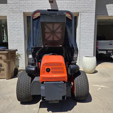 Image of Kubota ZD1211 equipment image 4