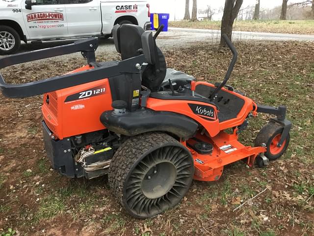 Image of Kubota ZD1211-60 equipment image 1