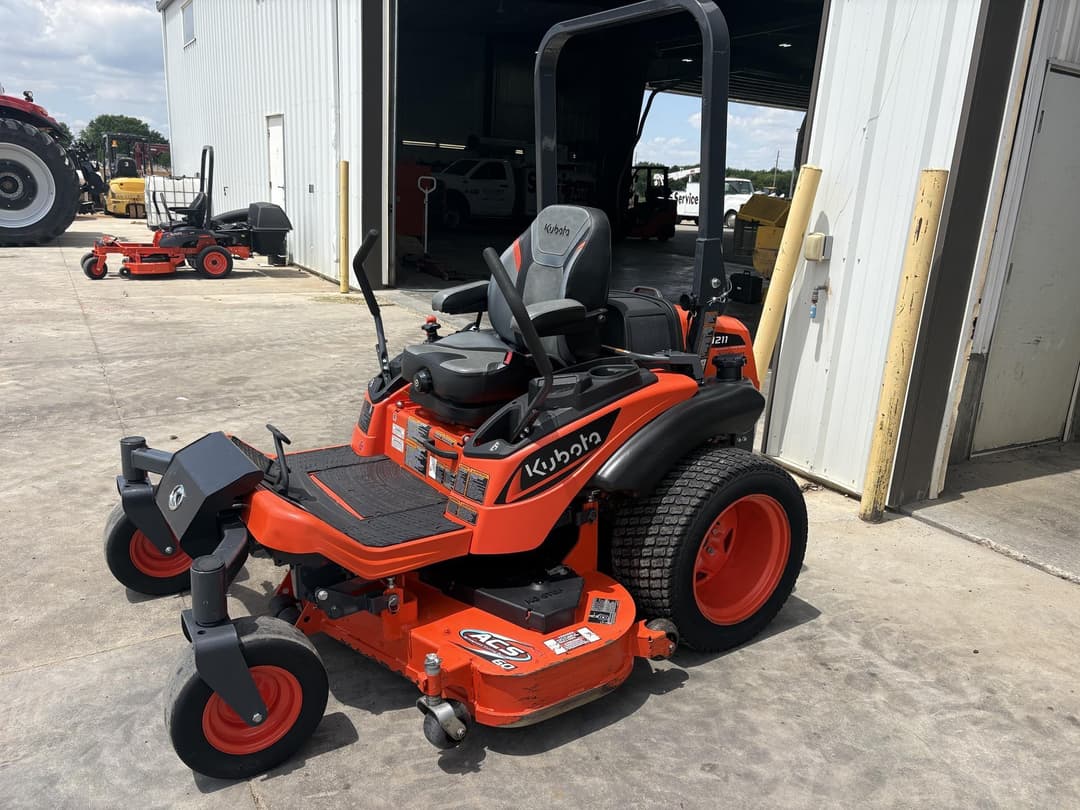 Image of Kubota ZD1211L Primary image