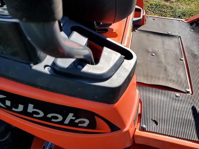 Image of Kubota ZG327 equipment image 4