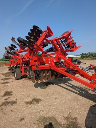 2022 Kuhn Krause Dominator 4856 Equipment Image0