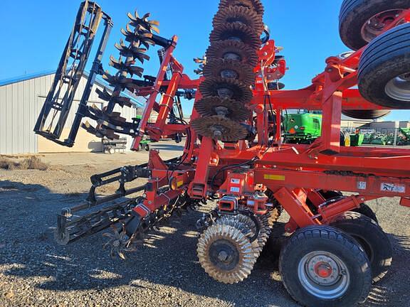 Image of Kuhn Krause Excelerator XT 8010 equipment image 2