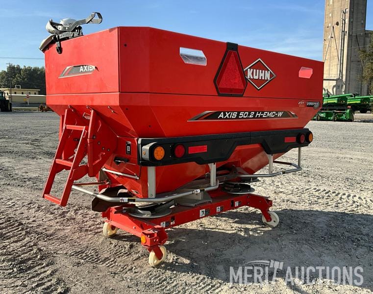 2022 Kuhn Axis 50.2 Equipment Image0