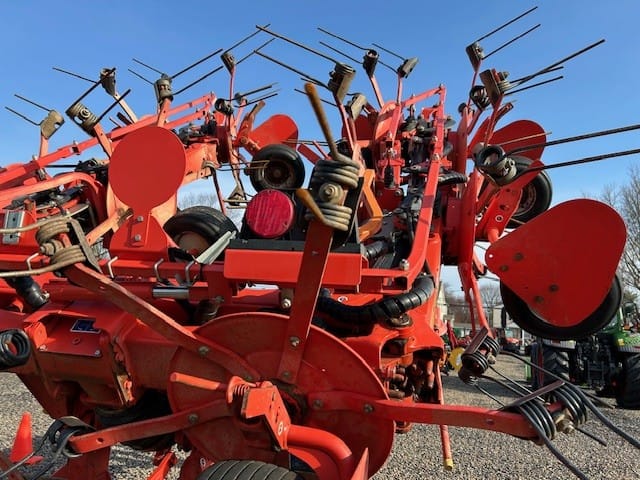 2022 Kuhn GF10812T Equipment Image0