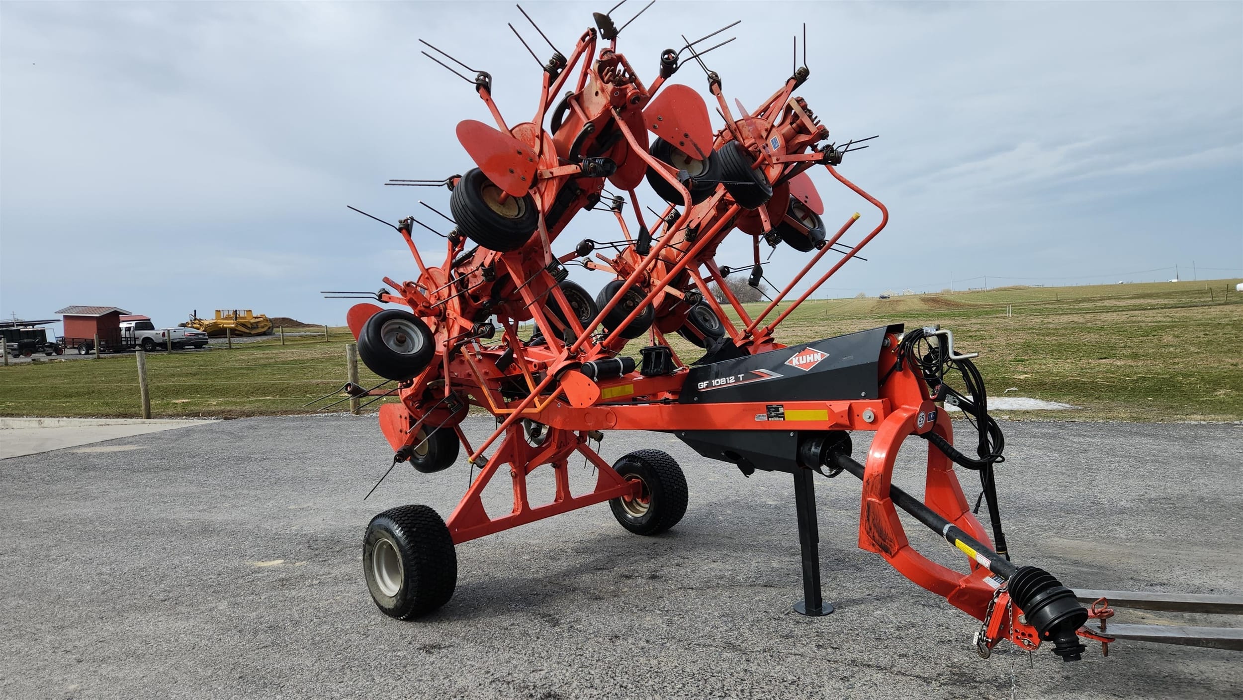 2022 Kuhn GF10812T Equipment Image0