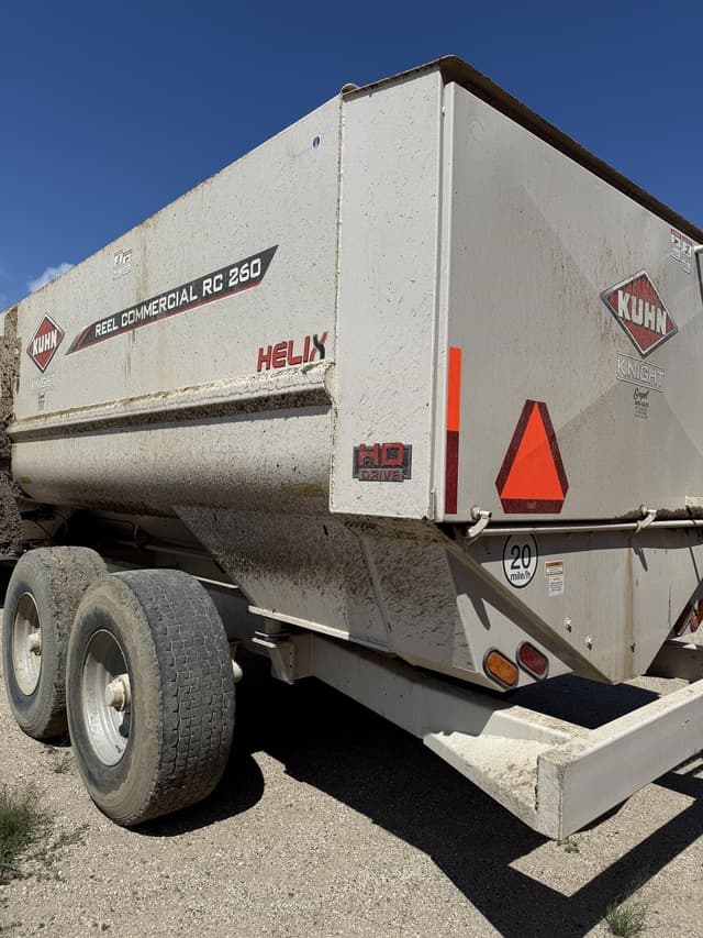 Image of Kuhn Knight RC260T - Hay and Forage | Grinders/Mixers  equipment image 3