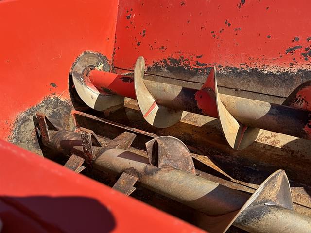Image of Kuhn Knight SL118 equipment image 2