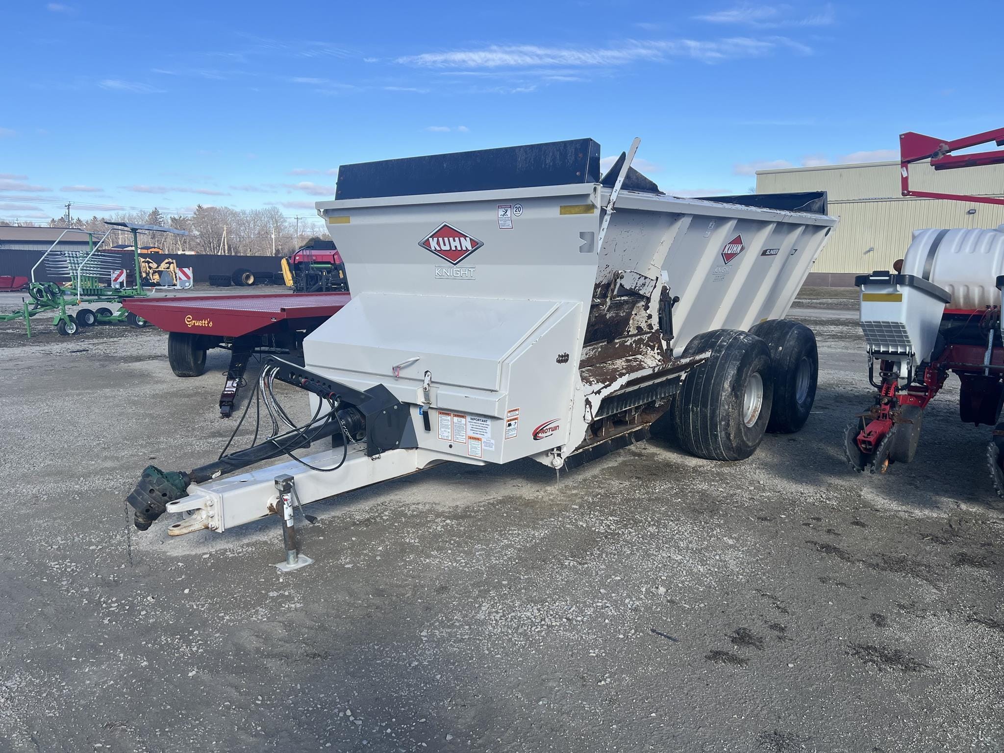 2022 Kuhn Knight SLC126 Equipment Image0