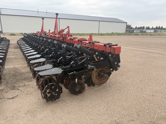Image of Kuhn Krause Gladiator 1210M equipment image 1