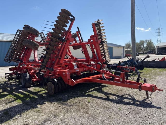 Image of Kuhn Krause Excelerator XT 8010 equipment image 2