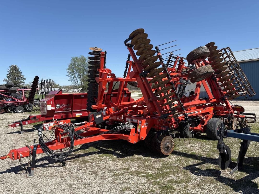 Image of Kuhn Krause Excelerator XT 8010 Primary image