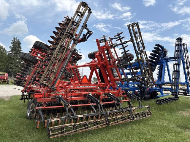 Image of Kuhn Krause Excelerator XT 8010-30 equipment image 2