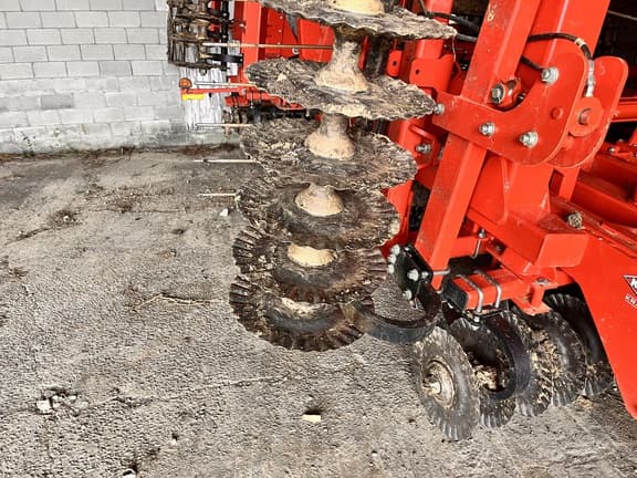 Image of Kuhn Krause Excelerator XT 8010-40 equipment image 2