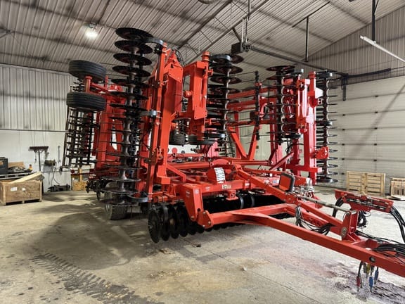 2022 Kuhn Krause Excelerator XT 8010-40 Equipment Image0