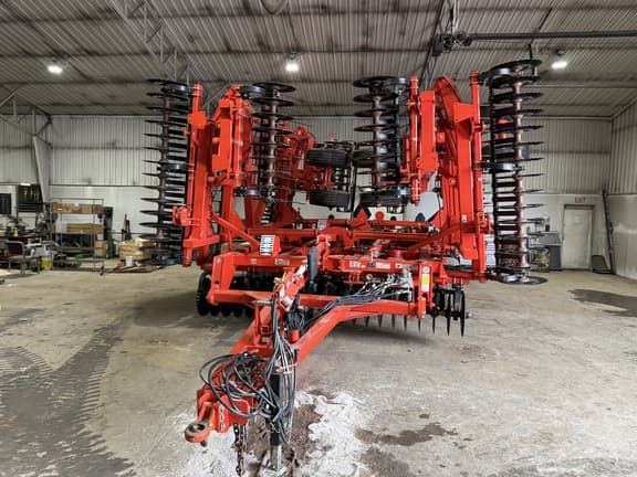 Image of Kuhn Krause Excelerator XT 8010-40 equipment image 2