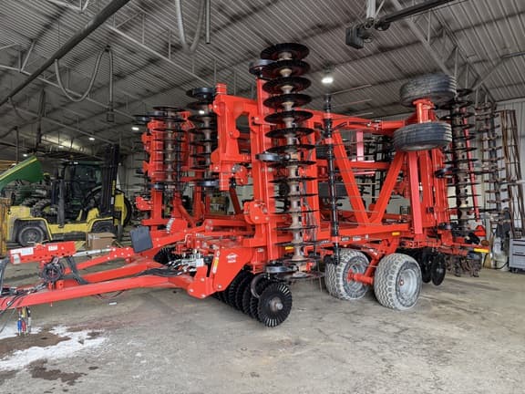 Image of Kuhn Krause Excelerator XT 8010-40 equipment image 1
