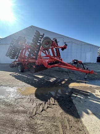 2022 Kuhn Krause Interceptor 8050-30 Equipment Image0