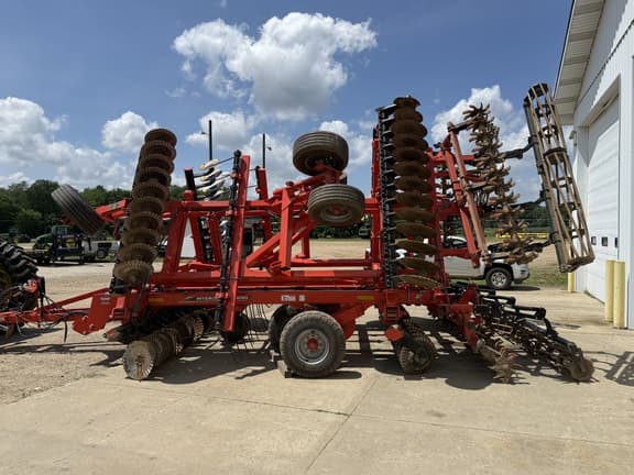 Image of Kuhn Krause Interceptor 8050-30 equipment image 1