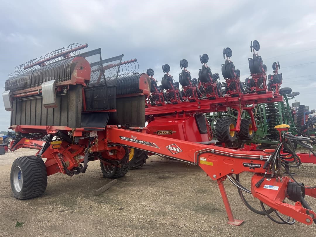 Image of Kuhn Merge-Maxx MM701 Primary image