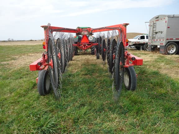 Image of Kuhn SR600 GII equipment image 3