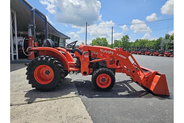 Image of Kubota L3301 equipment image 3