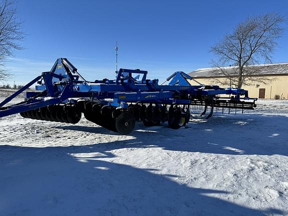 Image of Landoll 2411 equipment image 2