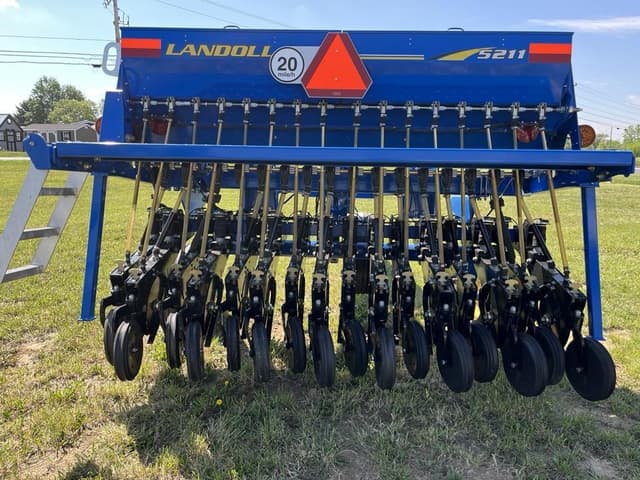 Image of Landoll 5210 equipment image 4