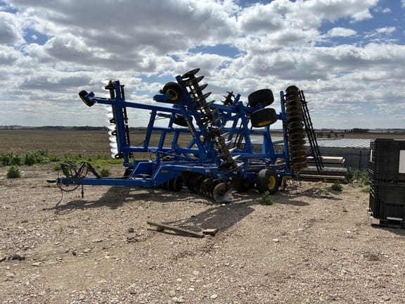 2022 Landoll 6231-33 Equipment Image0