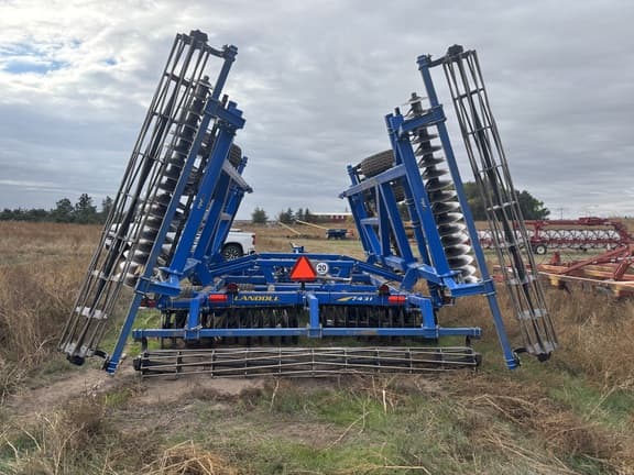 Image of Landoll 7431 equipment image 4