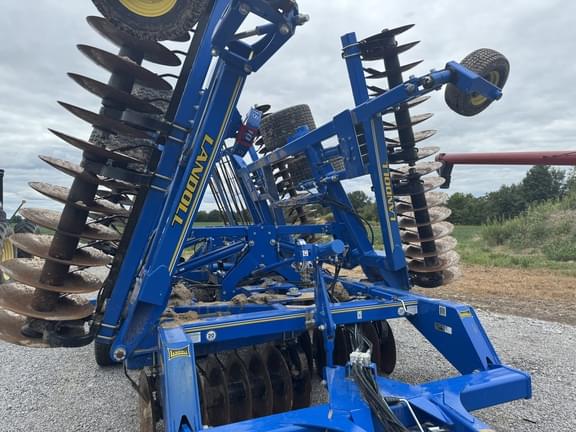 Image of Landoll 7530 equipment image 2