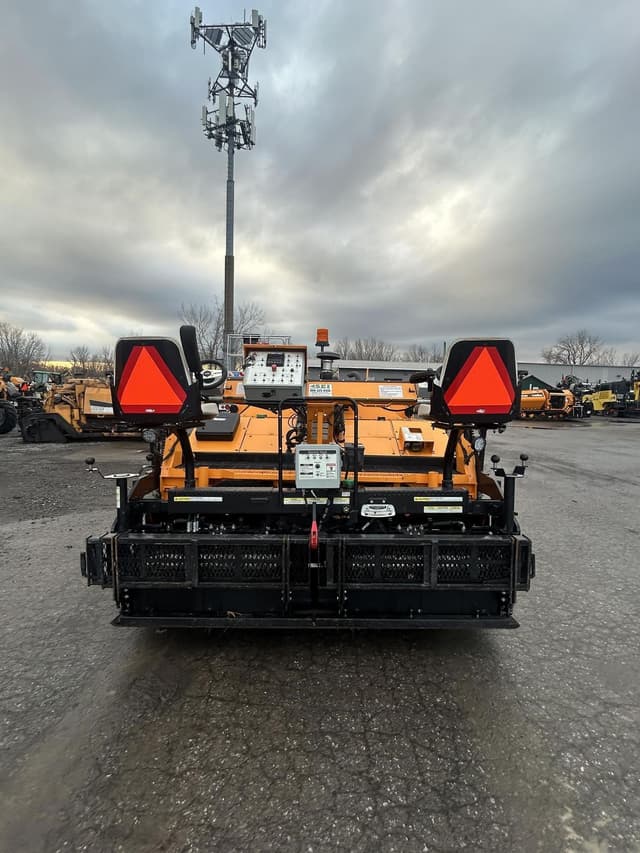 Image of LeeBoy 6150 equipment image 1