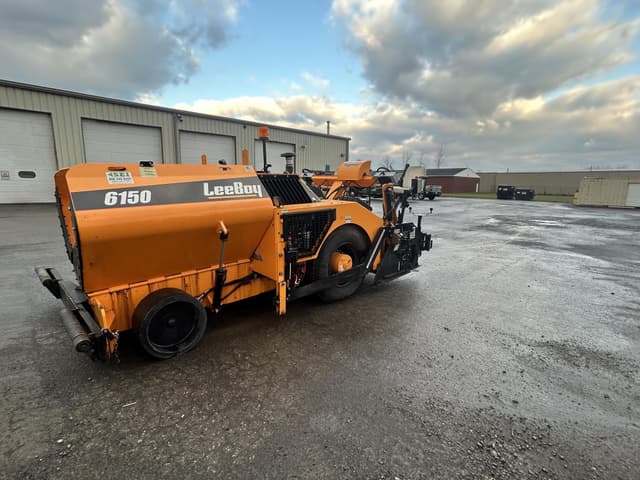 Image of LeeBoy 6150 equipment image 3