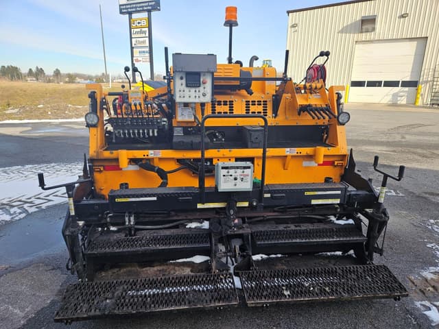 Image of LeeBoy 8500D equipment image 3