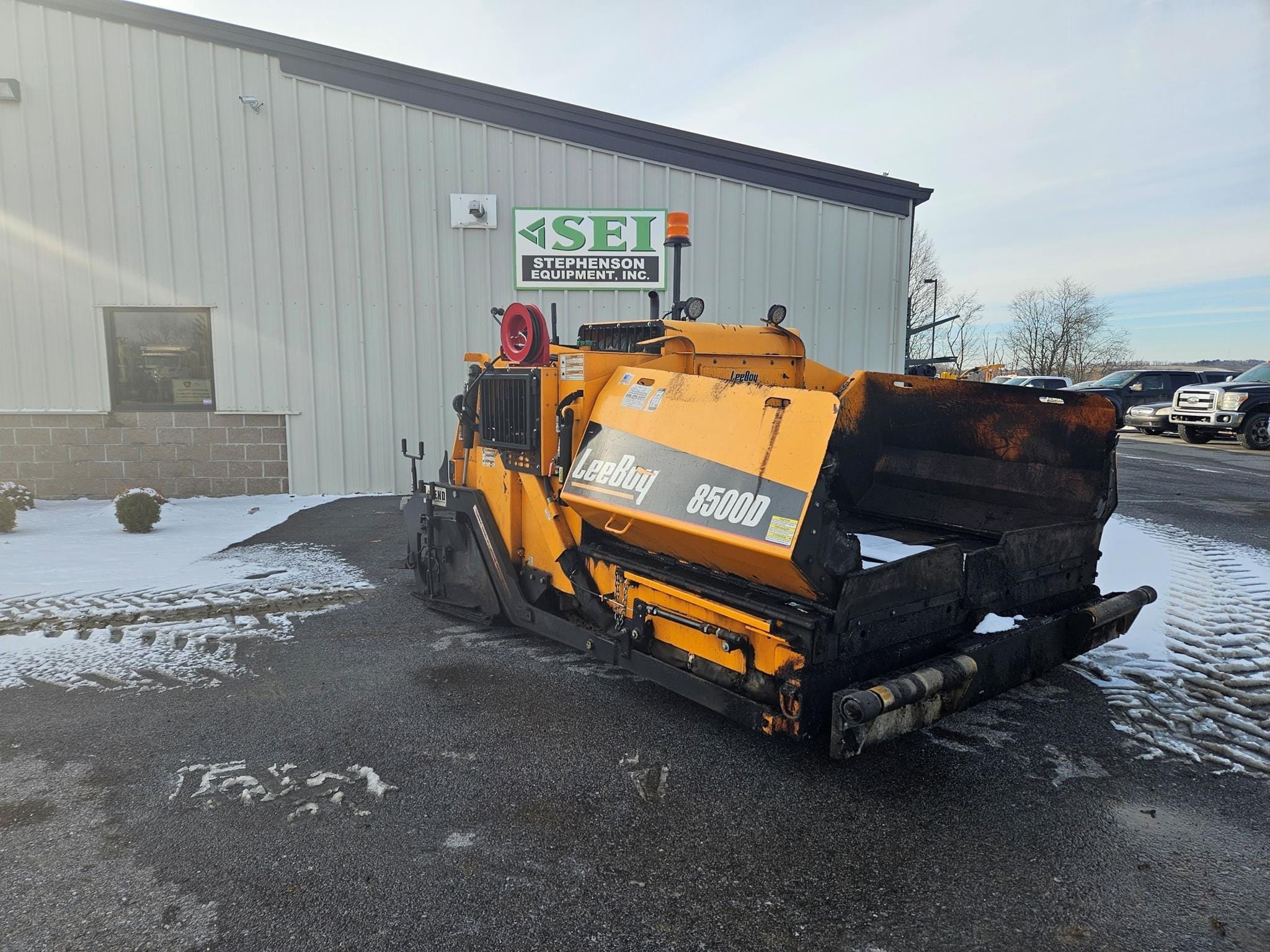 2022 LeeBoy 8500D Equipment Image0
