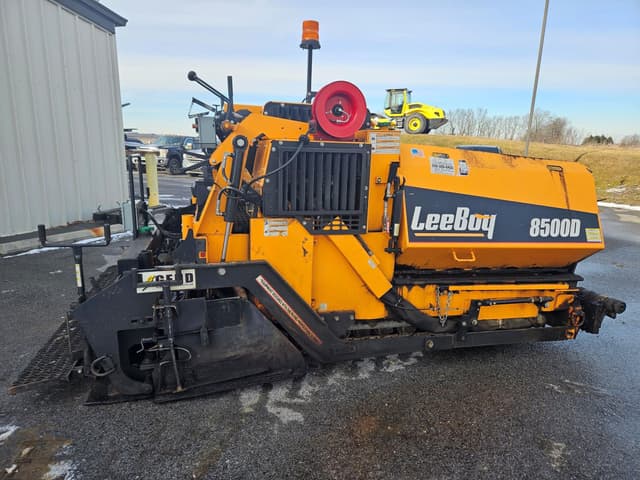 Image of LeeBoy 8500D equipment image 2