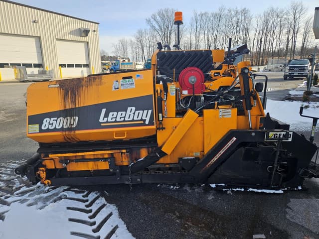 Image of LeeBoy 8500D equipment image 1