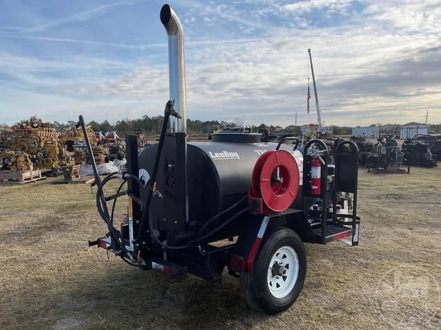 Image of LeeBoy L300 equipment image 4