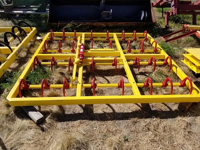 Image of Lewco The Bale Handler equipment image 2