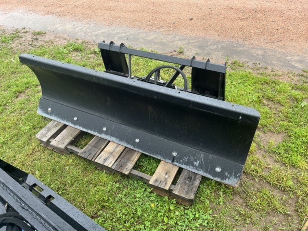 2022 Long FBH72 Equipment Image0