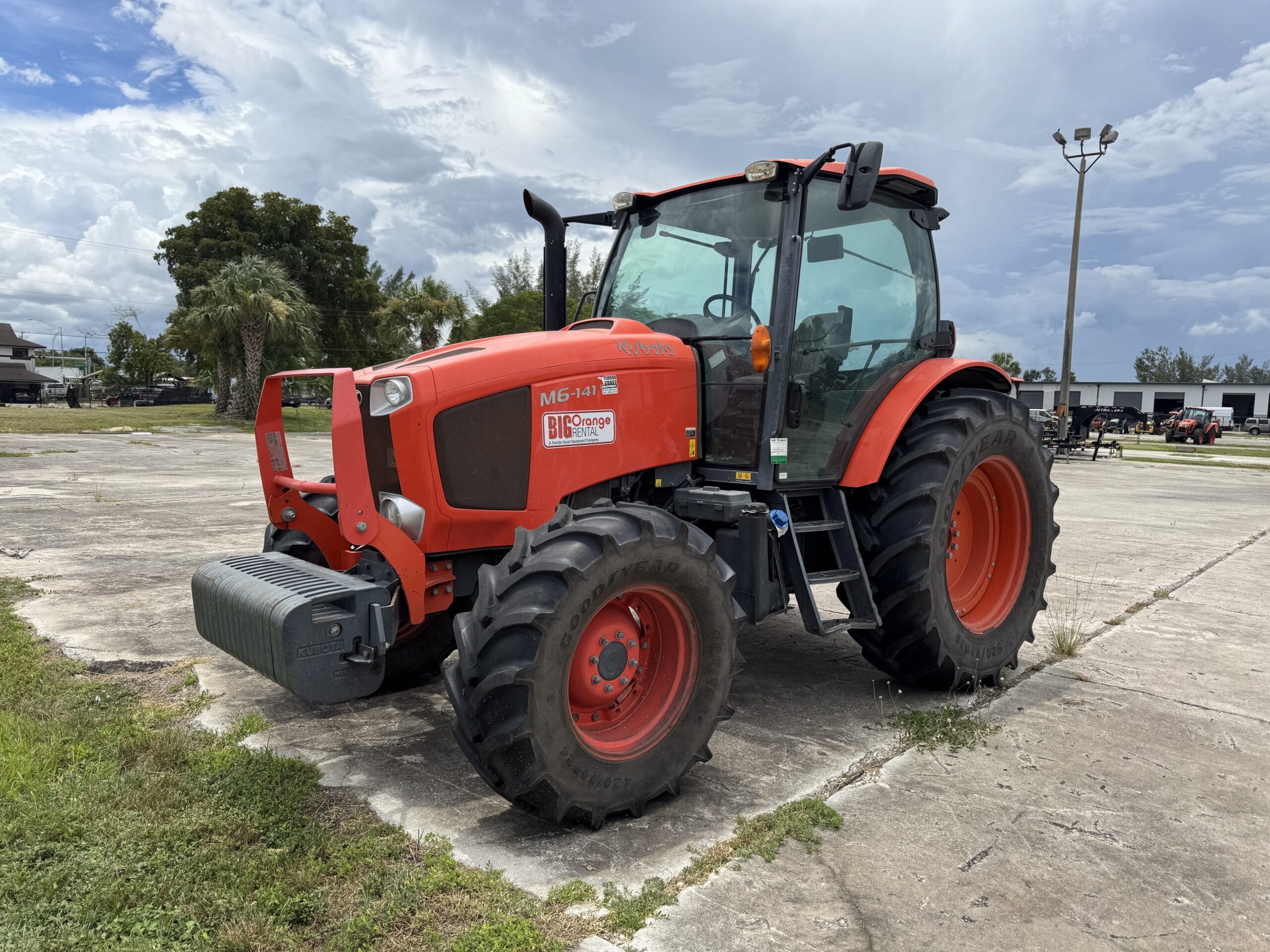 2022 Kubota M6-141 Equipment Image0