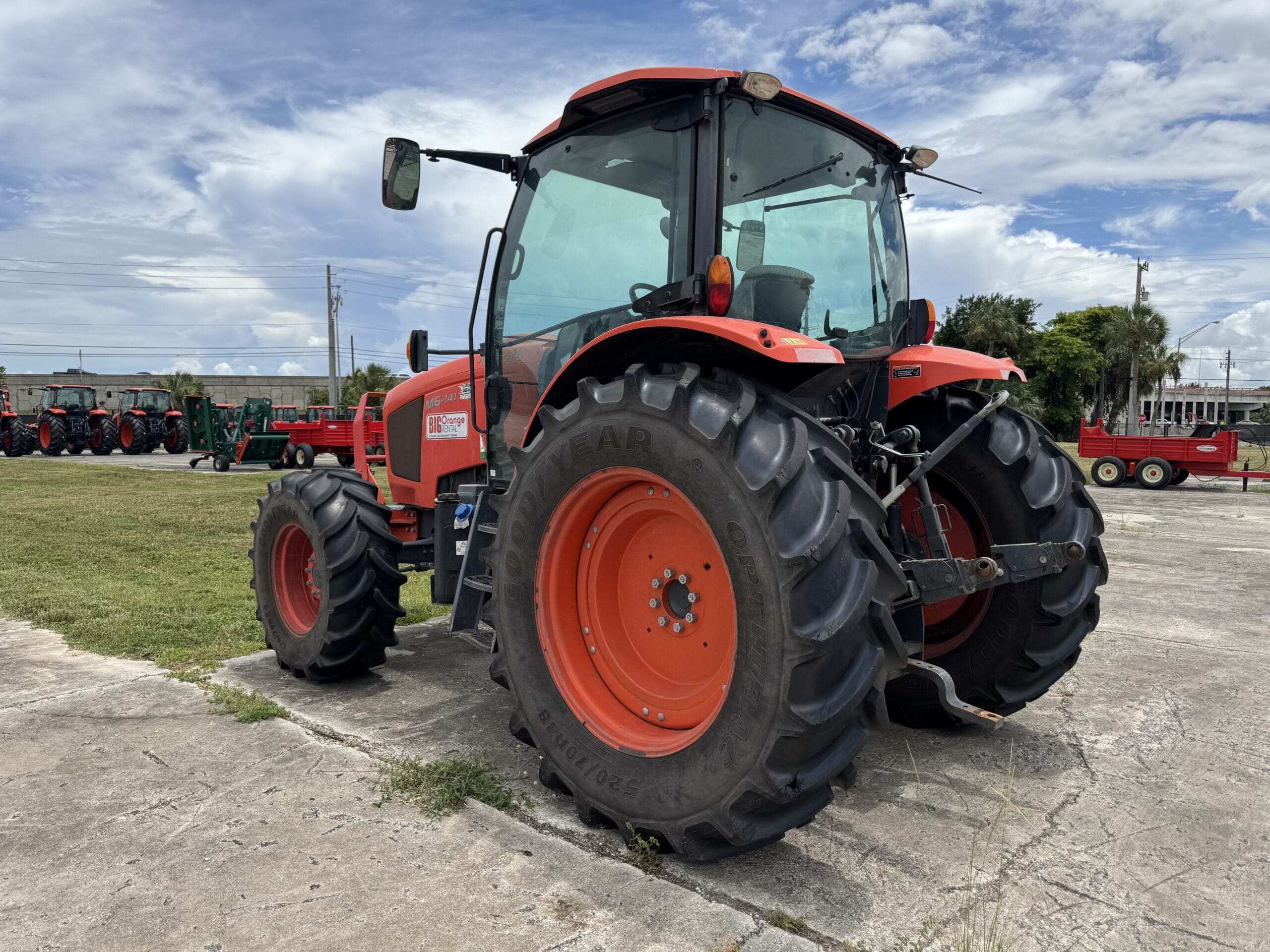 2022 Kubota M6-141 Equipment Image0