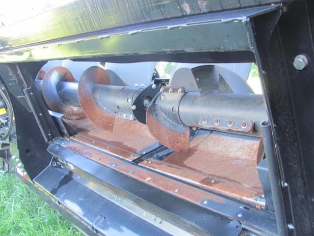 Image of MacDon C3012F equipment image 4