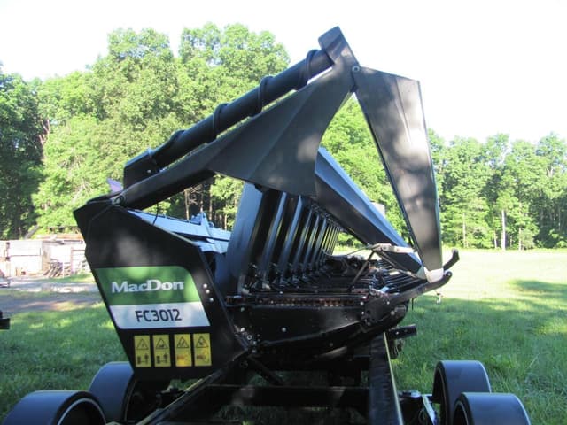 Image of MacDon C3012F equipment image 2