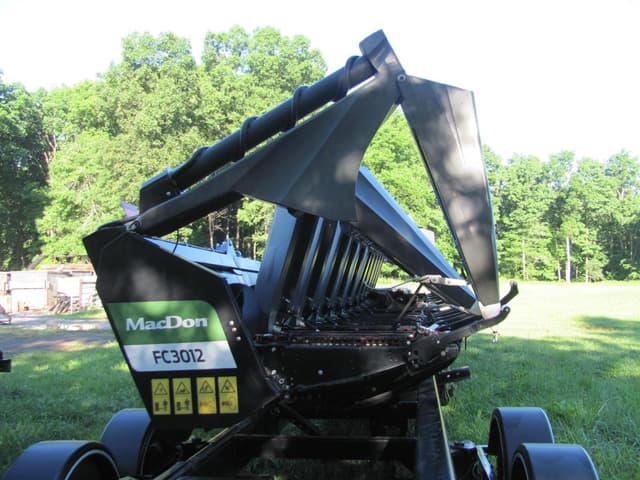 Image of MacDon C3012F equipment image 2