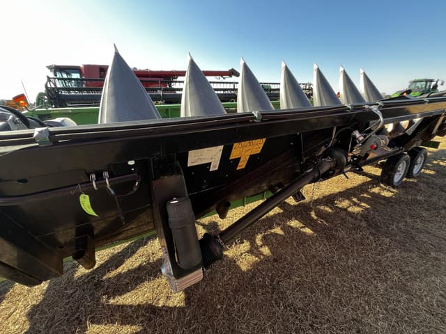 Image of MacDon C3808 equipment image 3