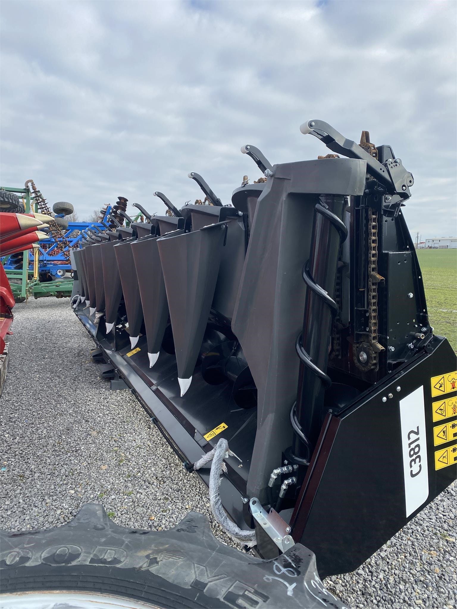 2022 MacDon C3812 Equipment Image0