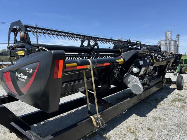 Image of MacDon FD130 equipment image 1