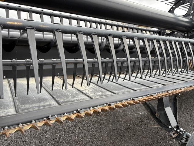 Image of MacDon FD135 equipment image 1