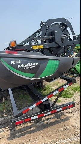 Image of MacDon FD135 equipment image 3